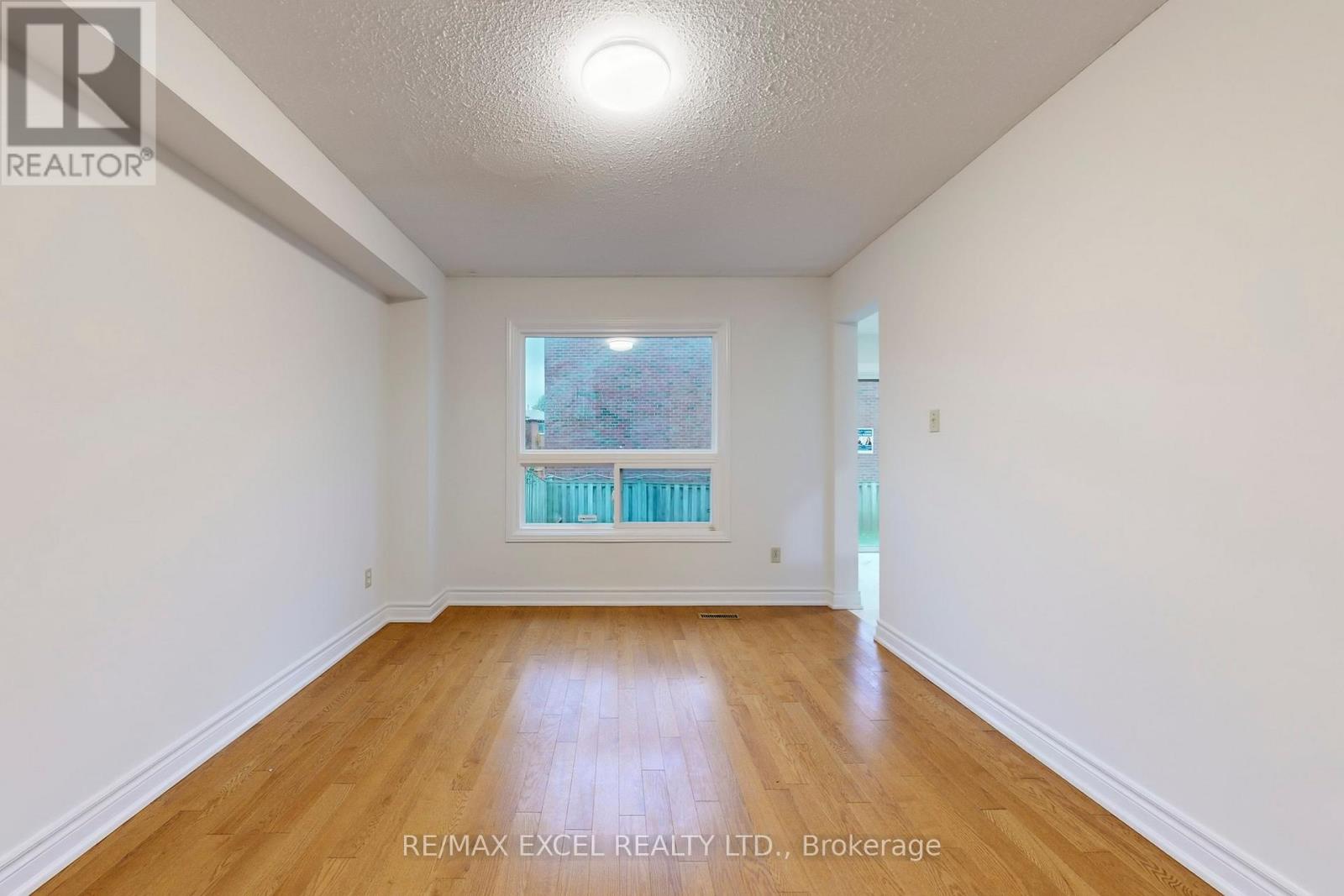 53 Sanwood Boulevard, Toronto, Ontario  M1V 3L6 - Photo 7 - E12517522