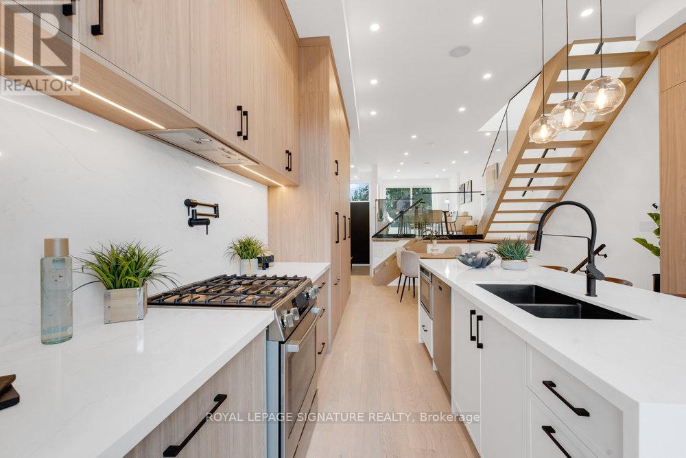 74b Floyd Avenue, Toronto, Ontario  M4K 2B5 - Photo 19 - E12518118