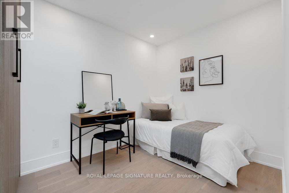 74b Floyd Avenue, Toronto, Ontario  M4K 2B5 - Photo 33 - E12518118