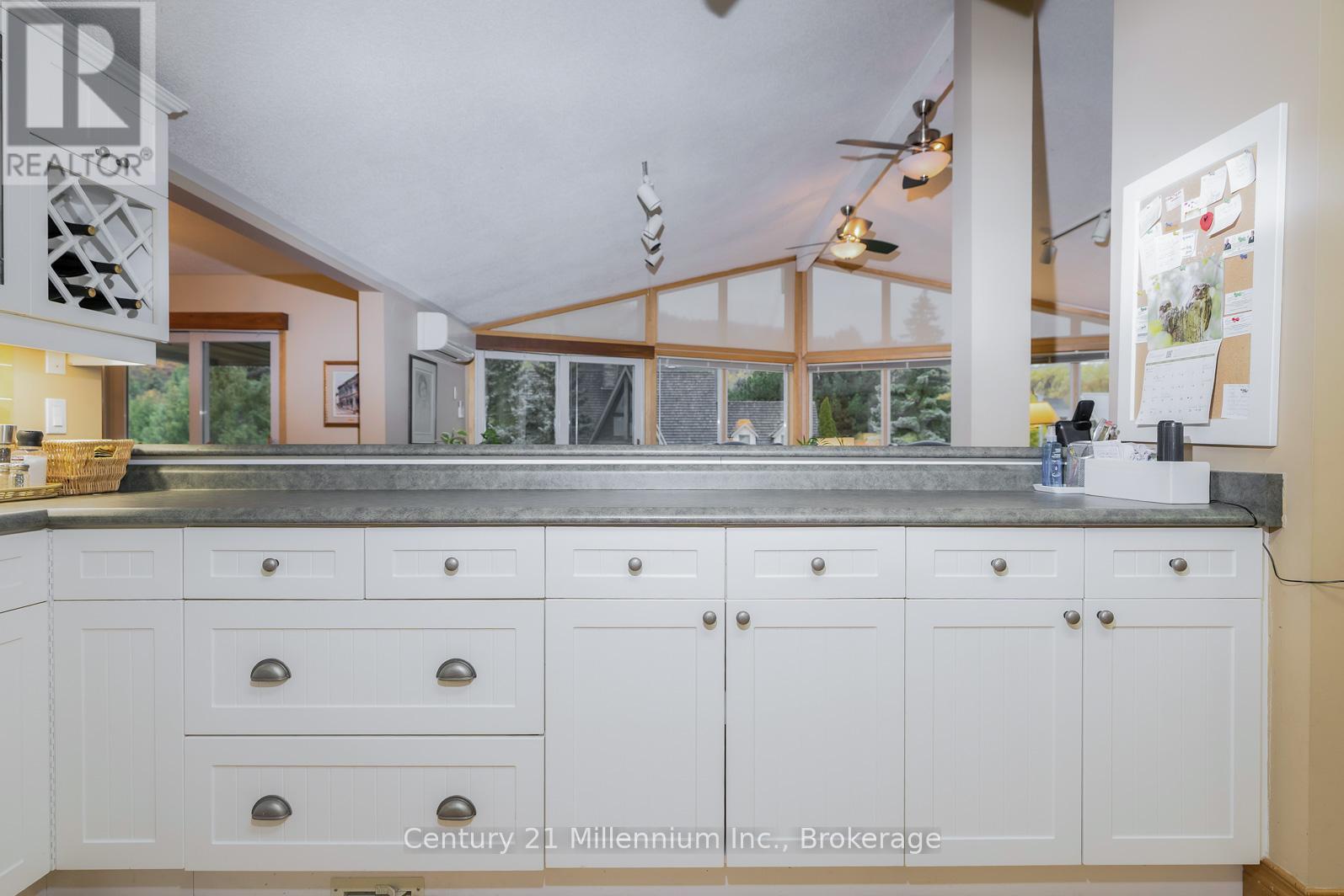 130 Pioneer Lane, Blue Mountains, Ontario L9Y 0M7 - Photo 36 - X12516094