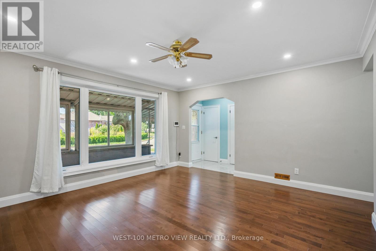 31 Rossford Road, Toronto, Ontario  M1R 4B2 - Photo 3 - E12518132