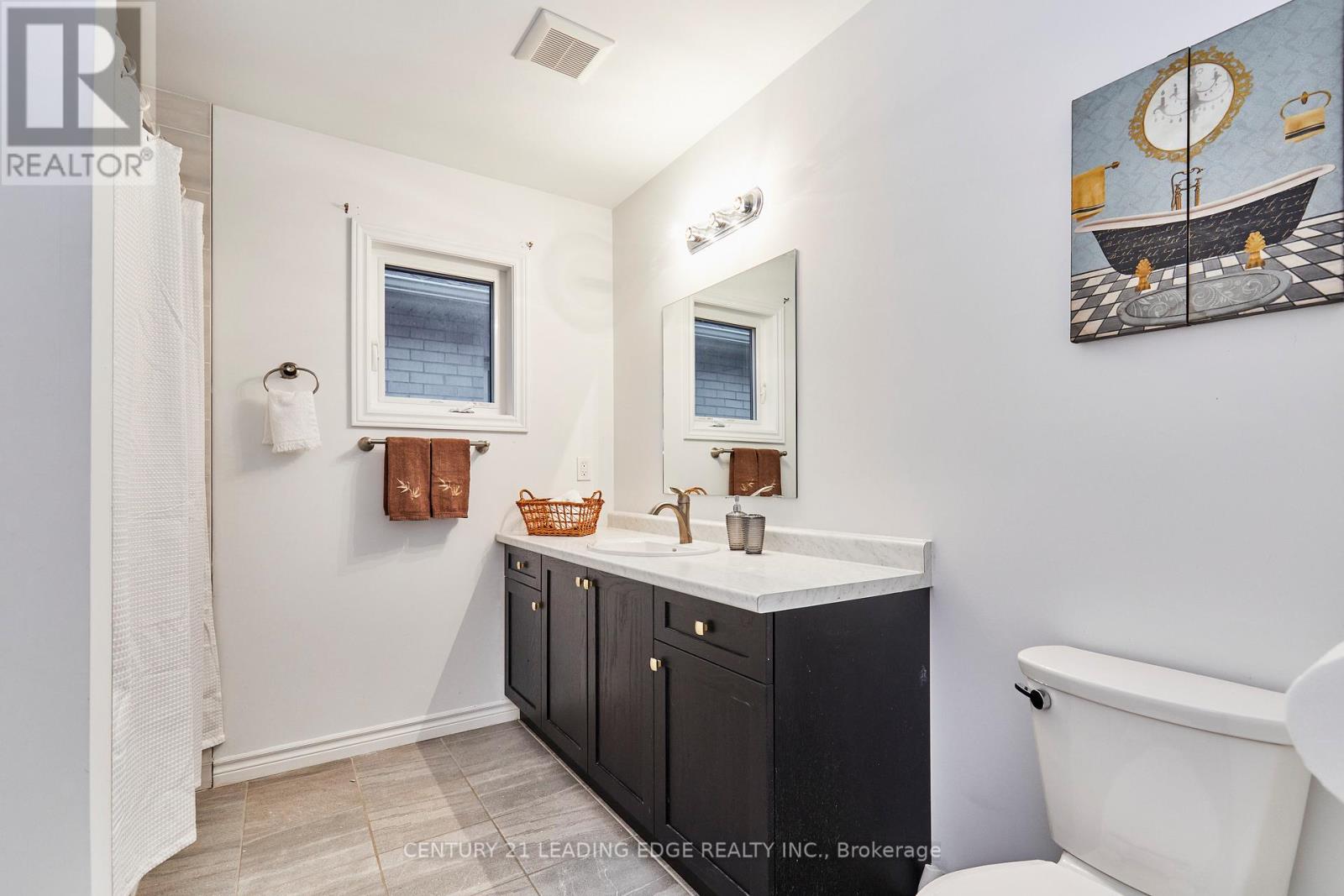 100 Bill Hutchinson Crescent, Clarington, Ontario  L1C 4T5 - Photo 13 - E12518152