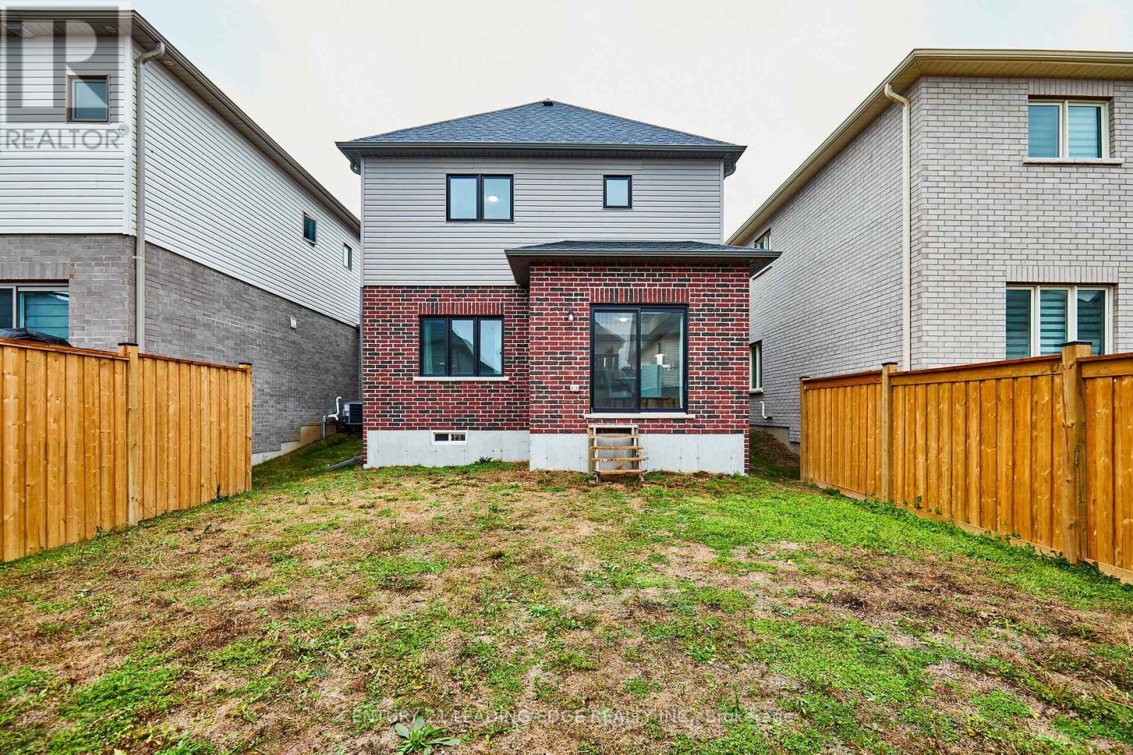 100 Bill Hutchinson Crescent, Clarington, Ontario  L1C 4T5 - Photo 19 - E12518152