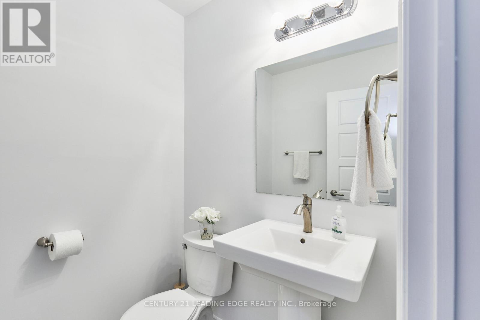 100 Bill Hutchinson Crescent, Clarington, Ontario  L1C 4T5 - Photo 4 - E12518152