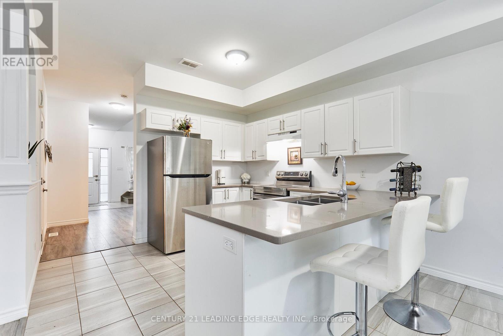 100 Bill Hutchinson Crescent, Clarington, Ontario  L1C 4T5 - Photo 6 - E12518152