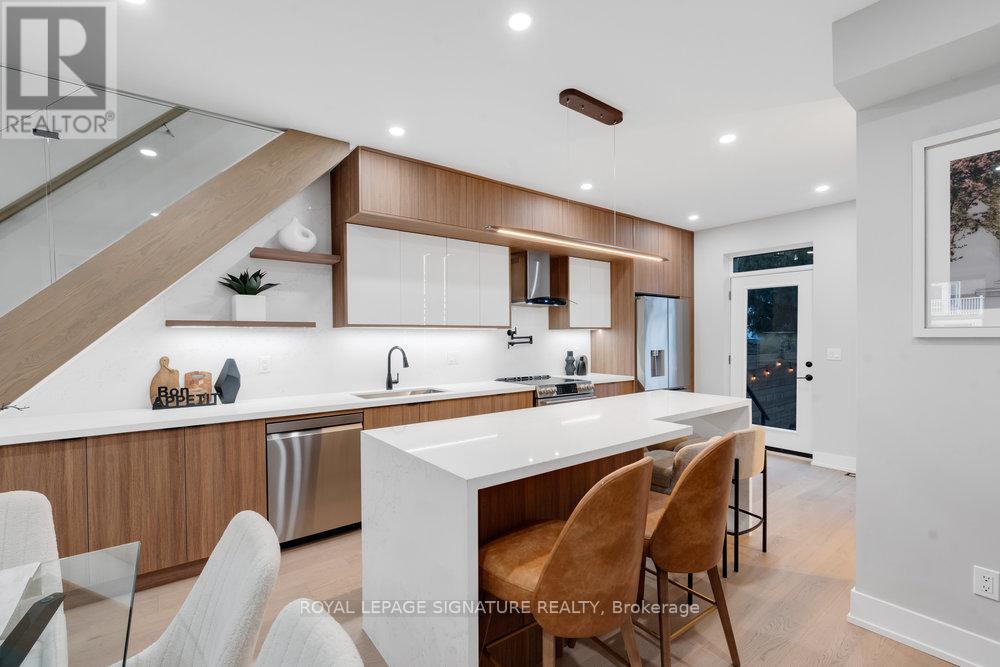 186 Parkmount Road, Toronto, Ontario  M4J 4V6 - Photo 14 - E12518212