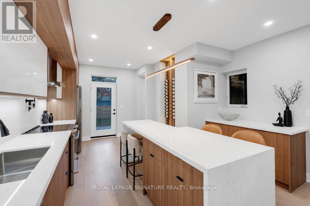 186 Parkmount Road, Toronto, Ontario  M4J 4V6 - Photo 15 - E12518212