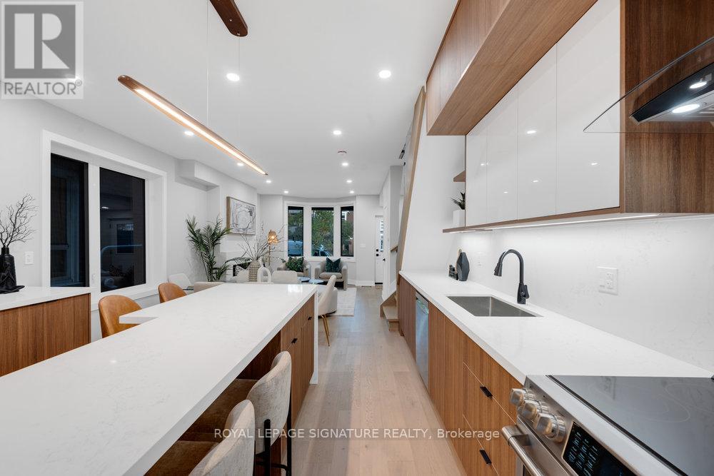 186 Parkmount Road, Toronto, Ontario  M4J 4V6 - Photo 17 - E12518212