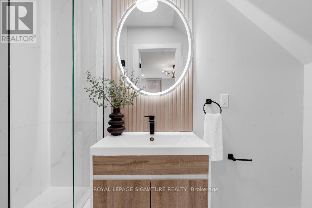 186 Parkmount Road, Toronto, Ontario  M4J 4V6 - Photo 26 - E12518212