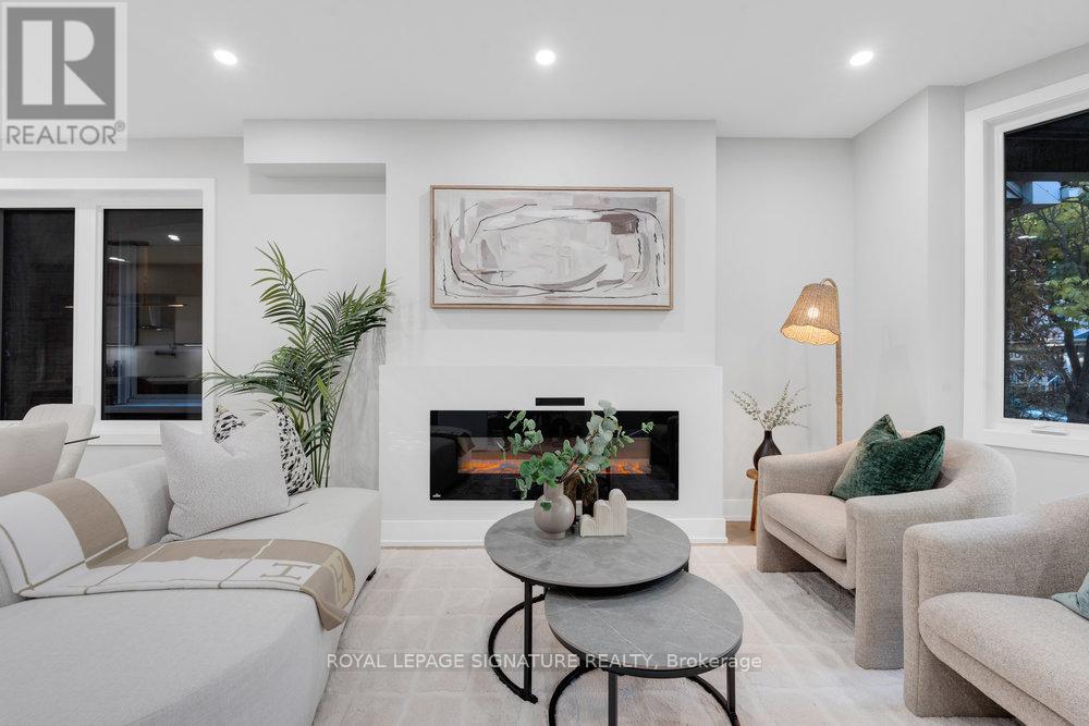 186 Parkmount Road, Toronto, Ontario  M4J 4V6 - Photo 8 - E12518212