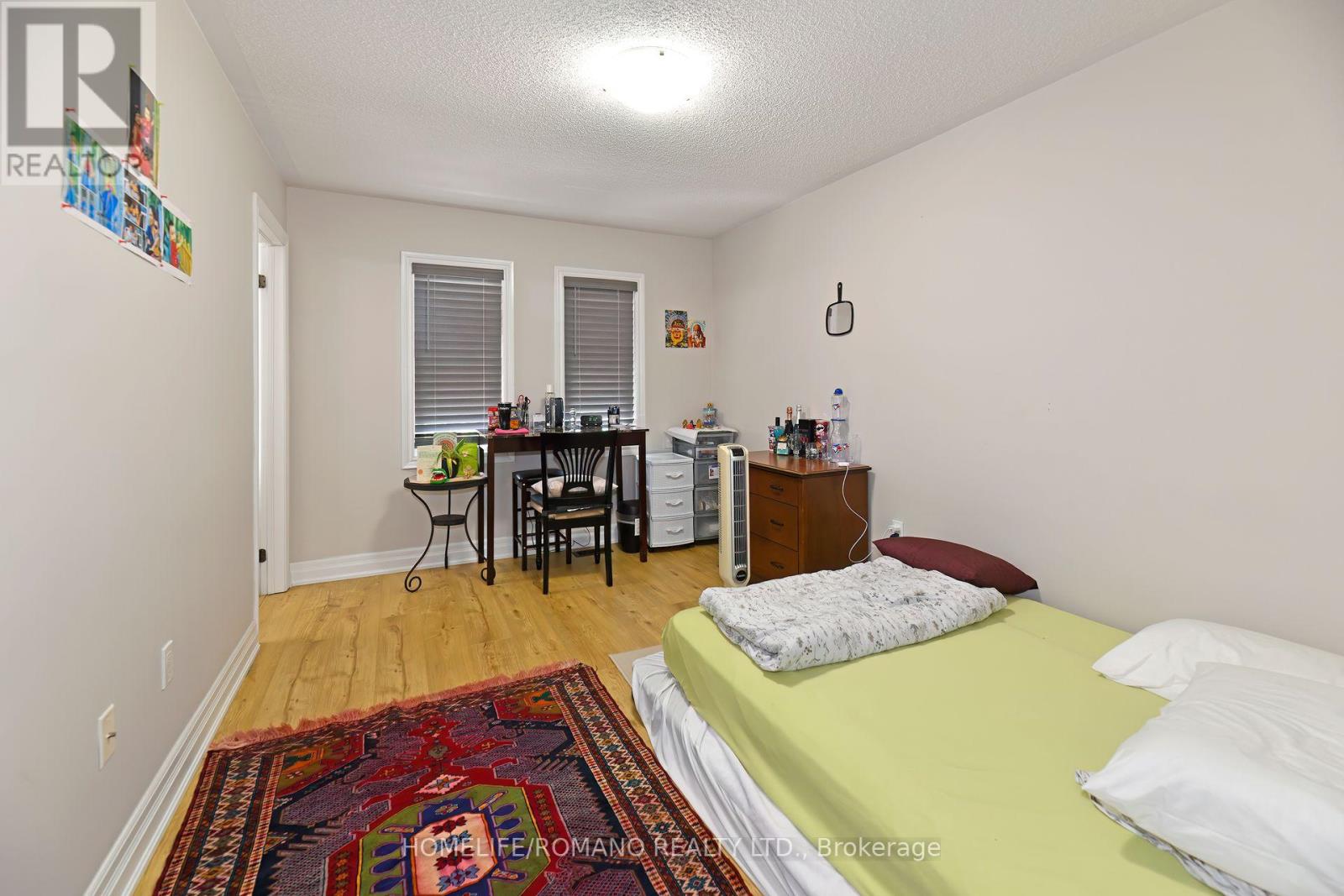 33 Comfort Way, Whitby, Ontario  L1N 2K6 - Photo 13 - E12518252