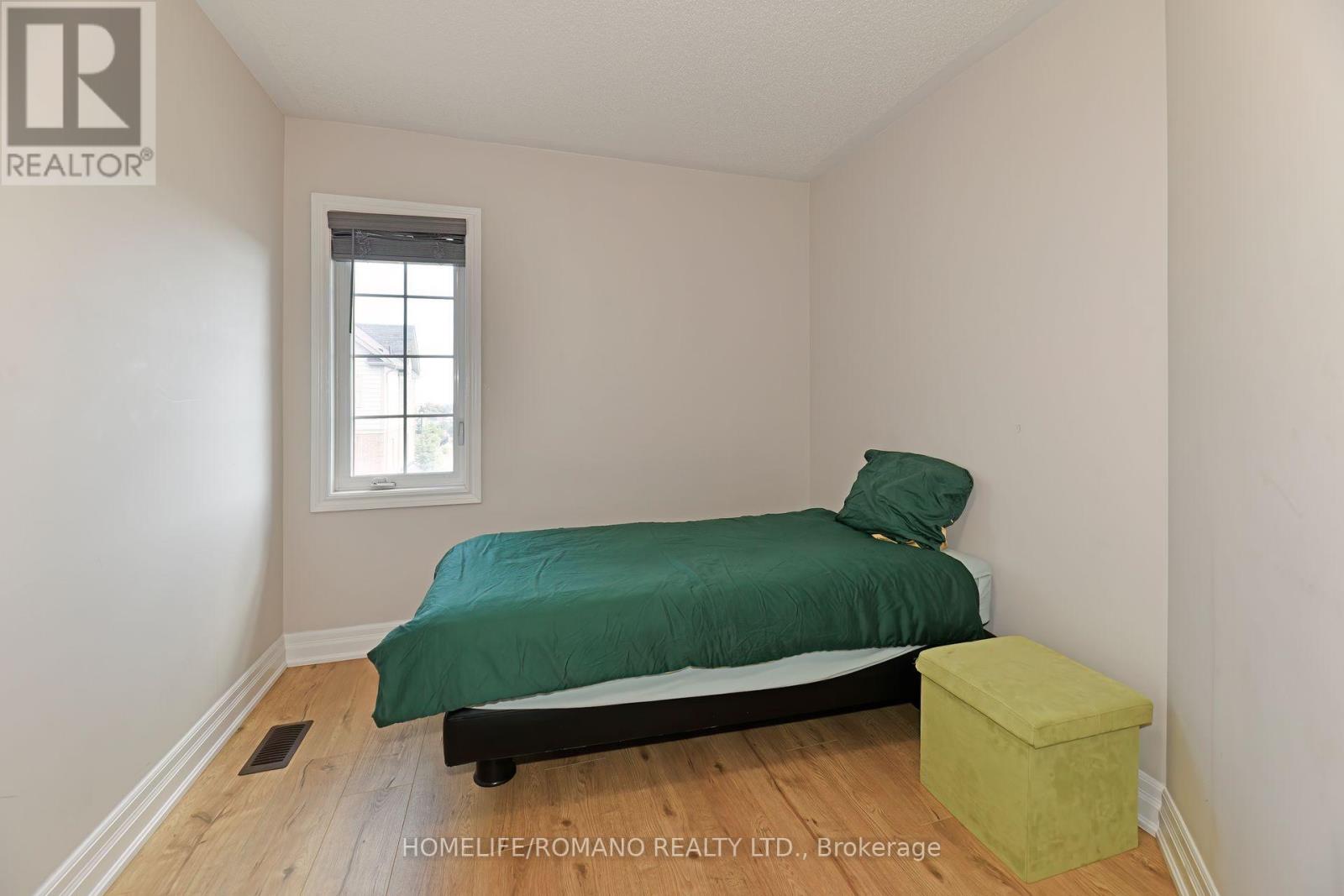 33 Comfort Way, Whitby, Ontario  L1N 2K6 - Photo 17 - E12518252