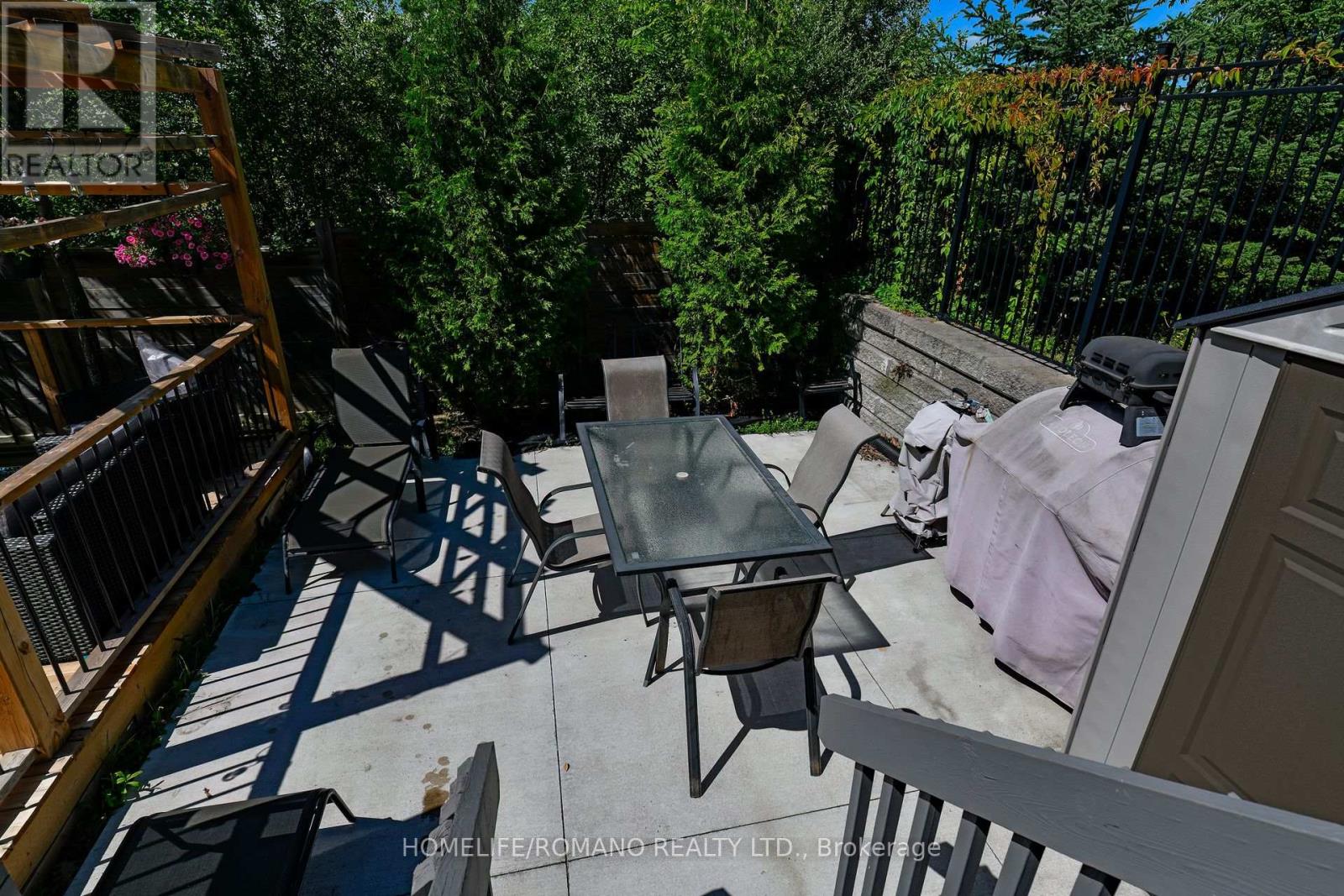 33 Comfort Way, Whitby, Ontario  L1N 2K6 - Photo 23 - E12518252