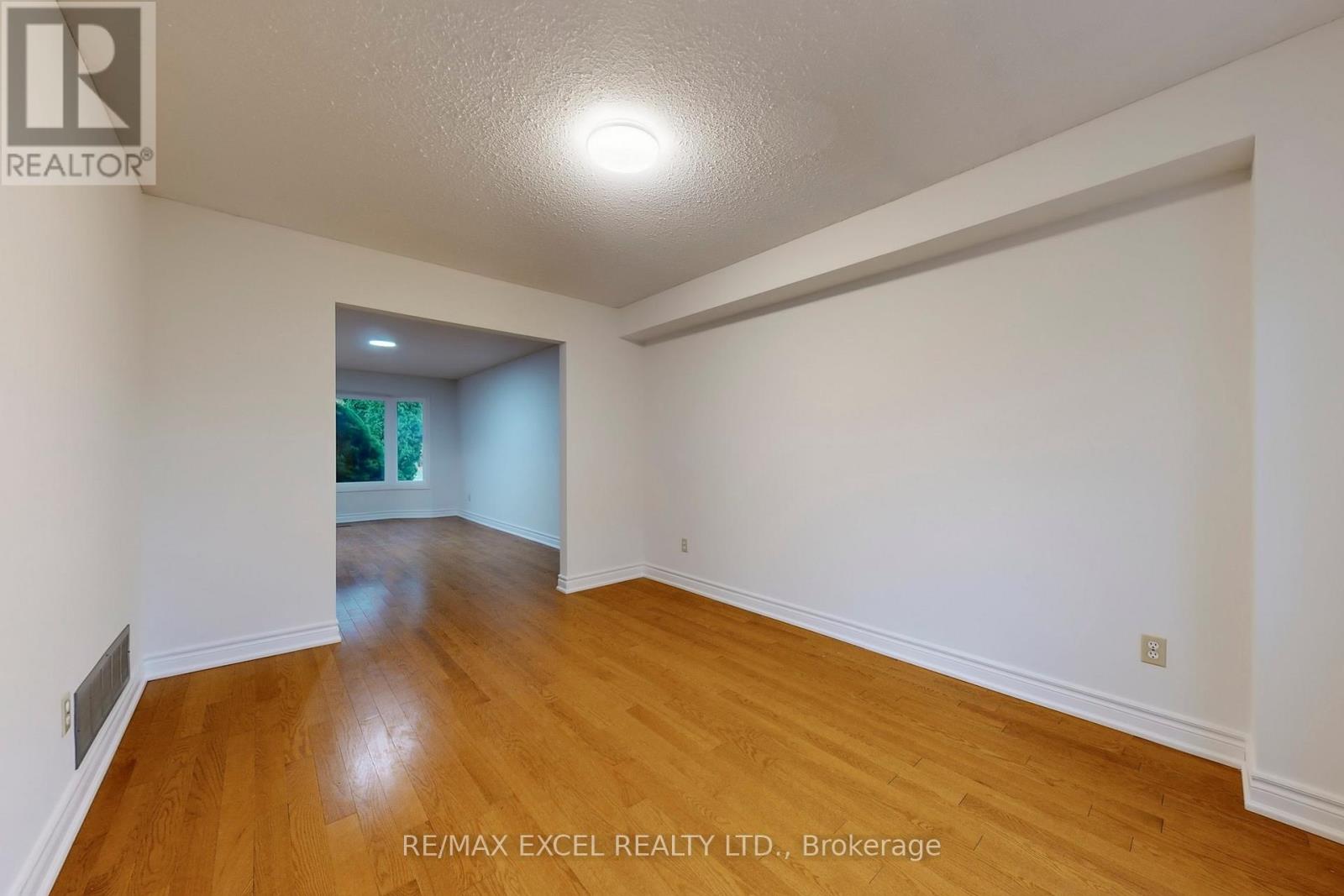 53 Sanwood Boulevard, Toronto, Ontario  M1V 3L6 - Photo 8 - E12517522