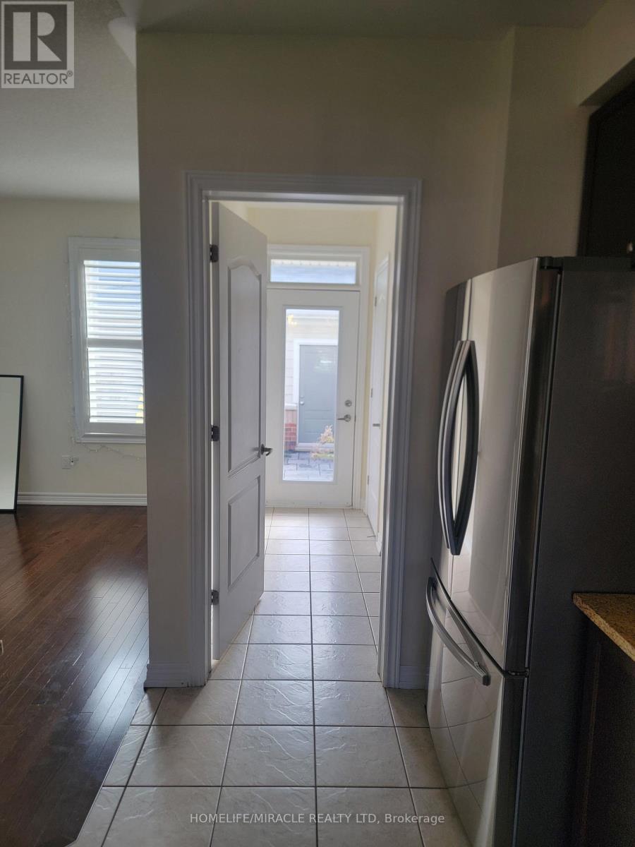 273 Riverlands Avenue, Markham, Ontario L6B 0V9 - Photo 9 - N12416317