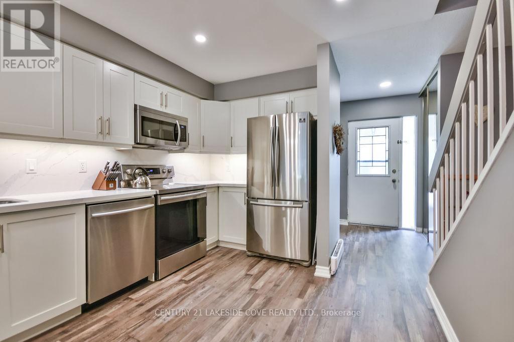 Unit #7 - 70 Laguna Parkway, Ramara, Ontario L0K 1B0 - Photo 8 - S12398808