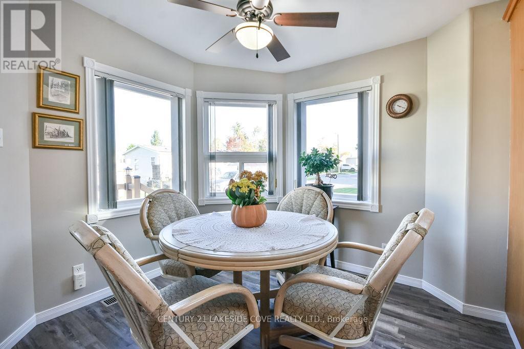 1355 Hilltop Road, Severn, Ontario  L3V 0V7 - Photo 11 - S12468922