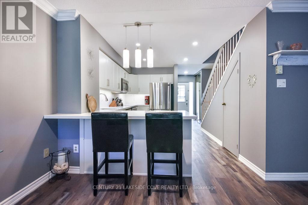 Unit #7 - 70 Laguna Parkway, Ramara, Ontario L0K 1B0 - Photo 12 - S12398808