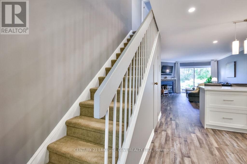 Unit #7 - 70 Laguna Parkway, Ramara, Ontario L0K 1B0 - Photo 6 - S12398808