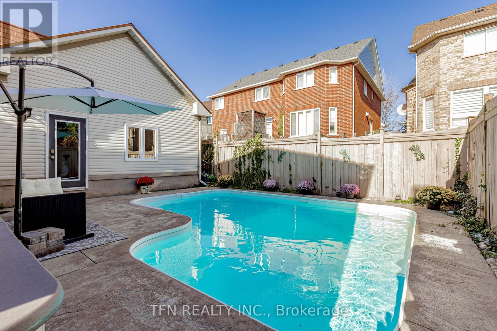 7108 Gablehurst Crescent, Mississauga, Ontario  L5W 1E7 - Photo 47 - W12455558