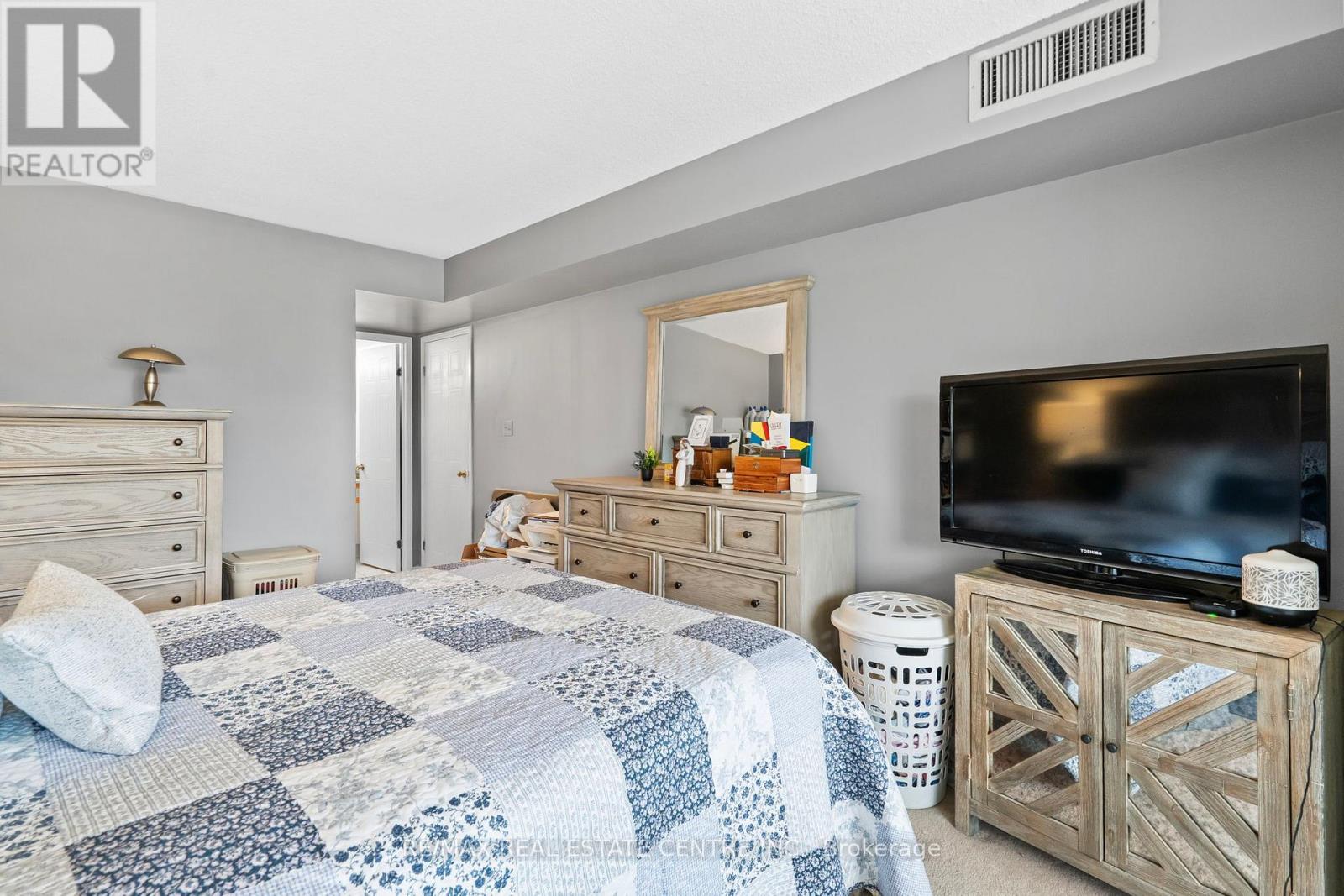 209 - 5090 Pinedale Avenue, Burlington, Ontario L7L 3V8 - Photo 25 - W12486498