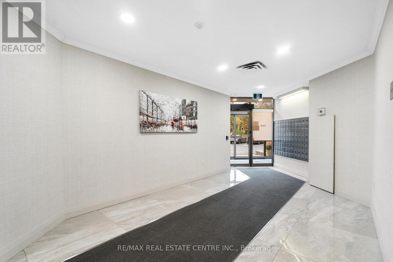 209 - 5090 Pinedale Avenue, Burlington, Ontario L7L 3V8 - Photo 37 - W12486498