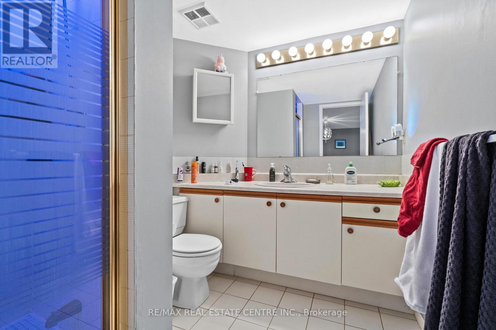 209 - 5090 Pinedale Avenue, Burlington, Ontario L7L 3V8 - Photo 33 - W12486498