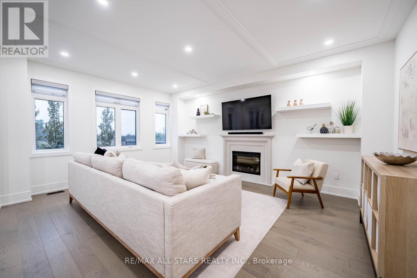 76 Boundary Boulevard, Whitchurch-Stouffville, Ontario  L4A 4W2 - Photo 12 - N12518150