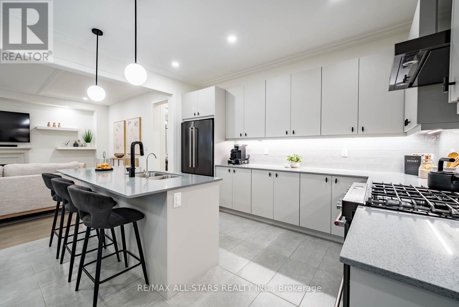 76 Boundary Boulevard, Whitchurch-Stouffville, Ontario  L4A 4W2 - Photo 20 - N12518150