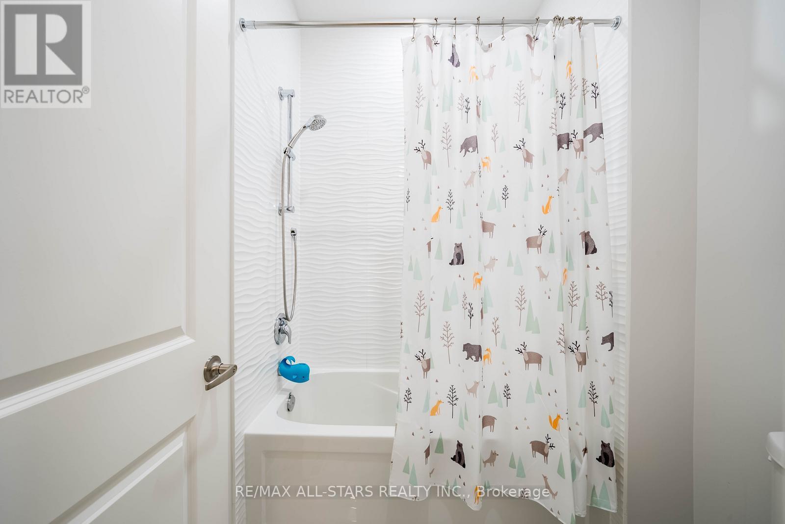 76 Boundary Boulevard, Whitchurch-Stouffville, Ontario  L4A 4W2 - Photo 33 - N12518150