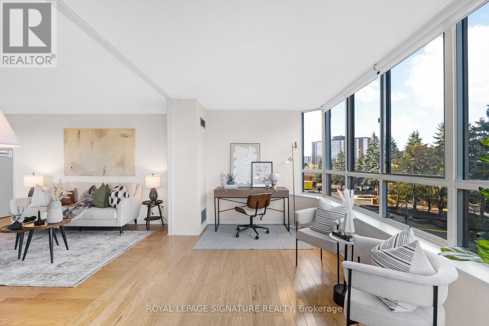 303 - 33 Weldrick Road E, Richmond Hill, Ontario  L4C 8W4 - Photo 13 - N12518180