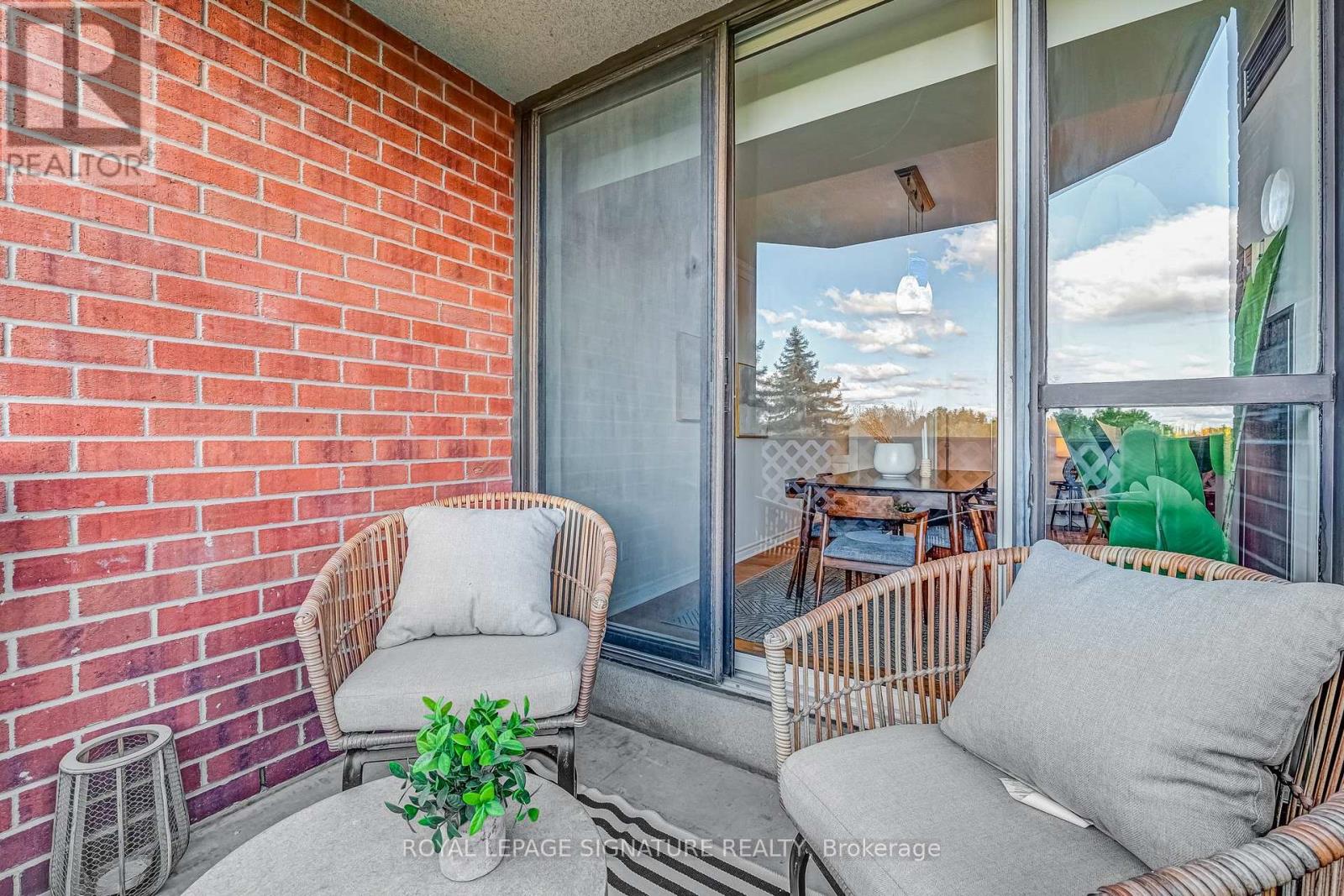 303 - 33 Weldrick Road E, Richmond Hill, Ontario  L4C 8W4 - Photo 21 - N12518180