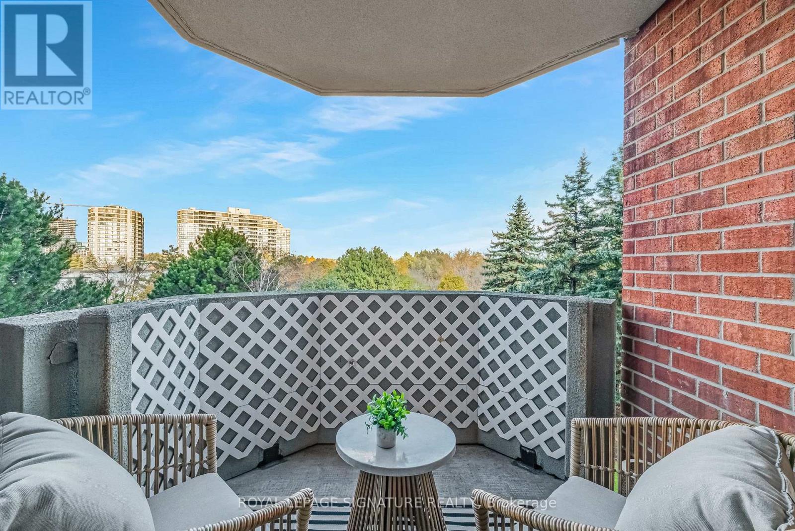 303 - 33 Weldrick Road E, Richmond Hill, Ontario  L4C 8W4 - Photo 22 - N12518180