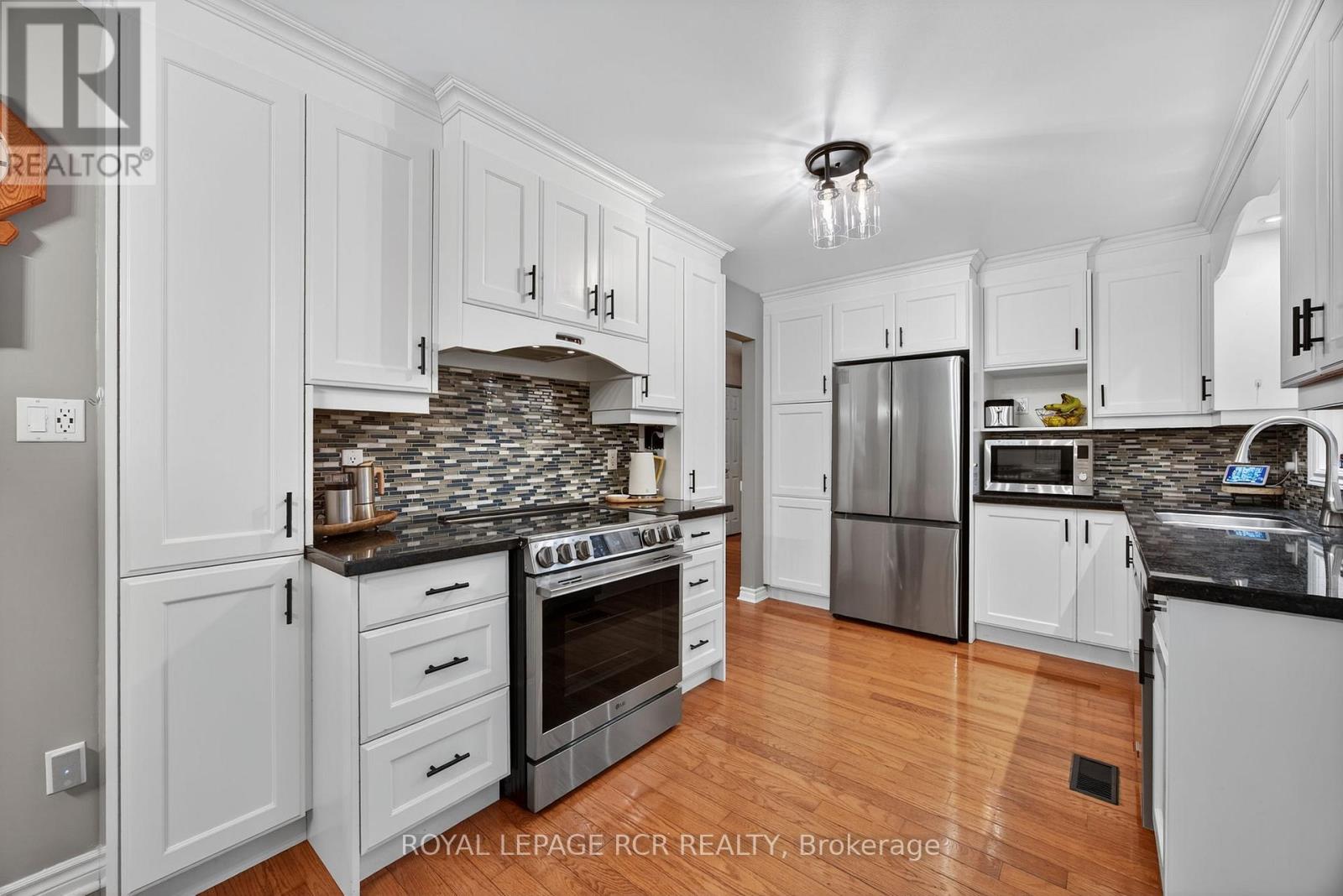 17 Pine Park Boulevard, Adjala-Tosorontio (Everett), Ontario  L0M 1J0 - Photo 12 - N12518222