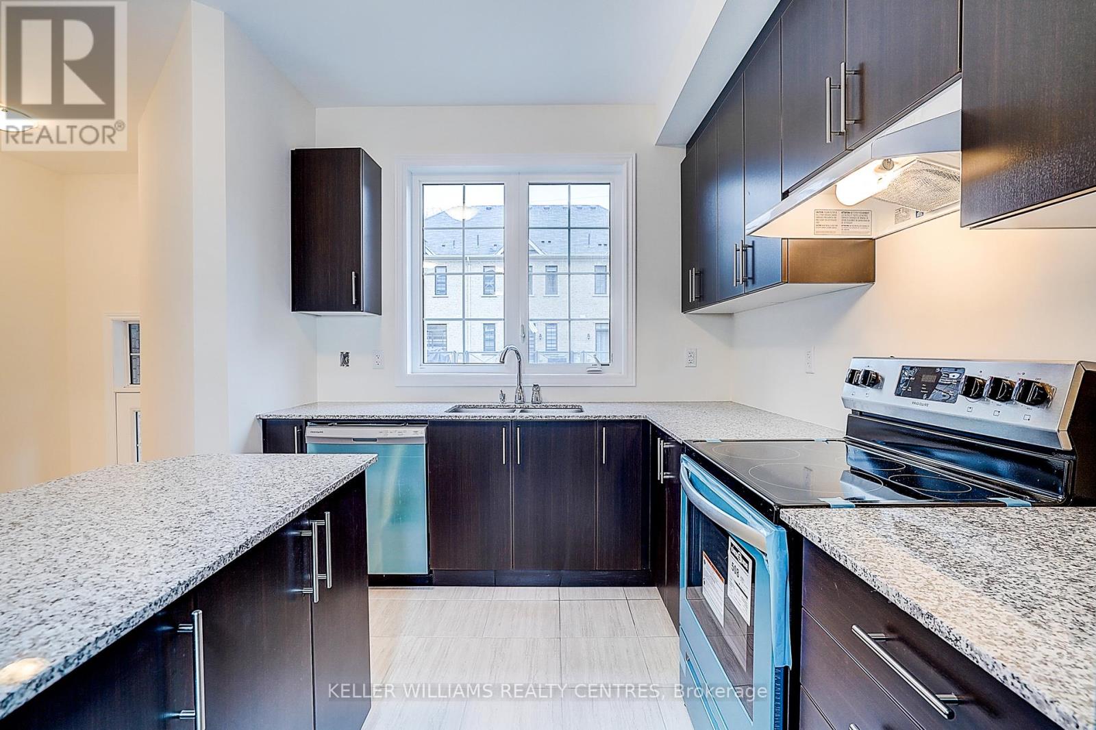 41 Milbourne Lane, Richmond Hill, Ontario  L4E 1G4 - Photo 10 - N12518238