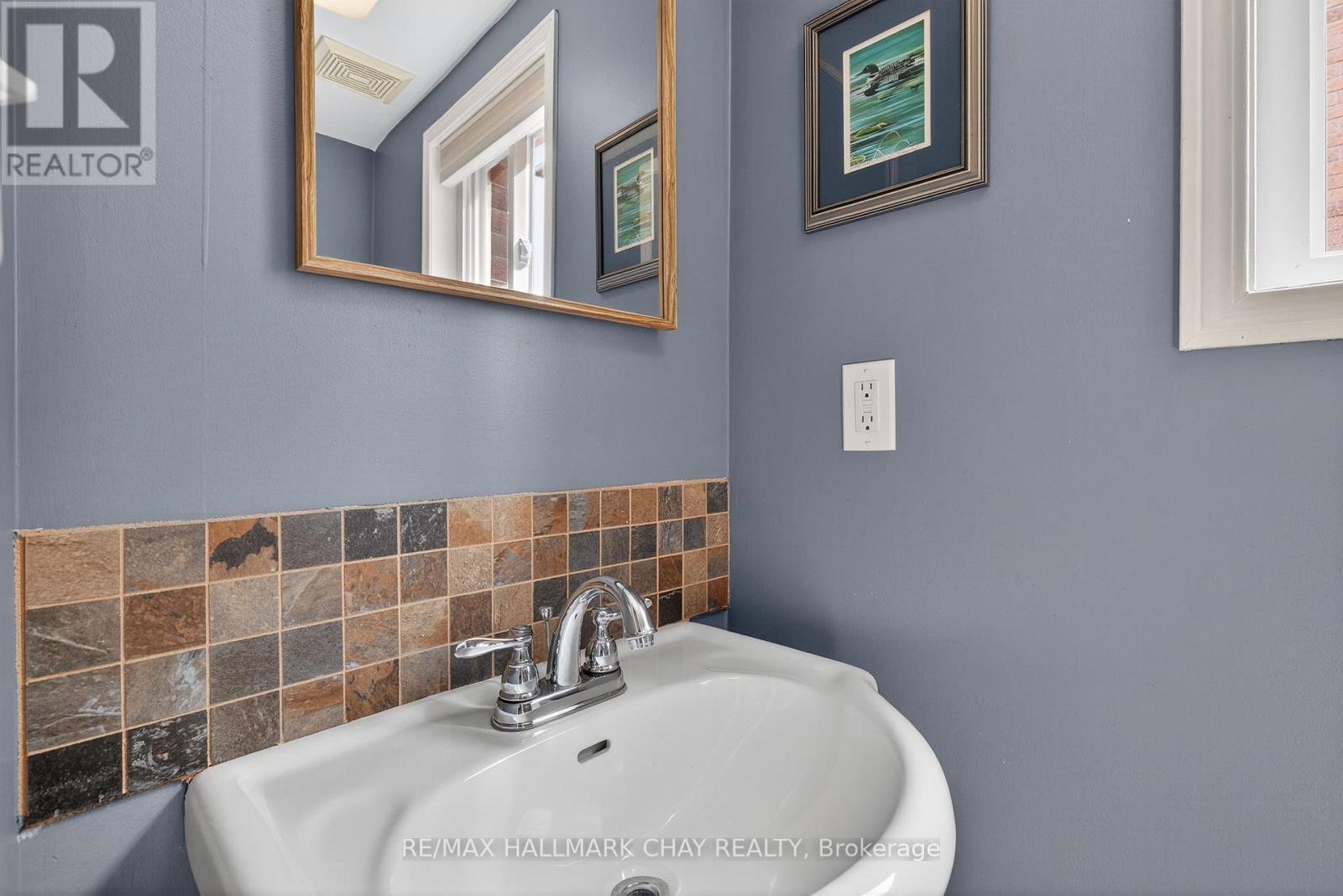 2017 Wilson Street, Innisfil, Ontario  L9S 4X9 - Photo 12 - N12518250