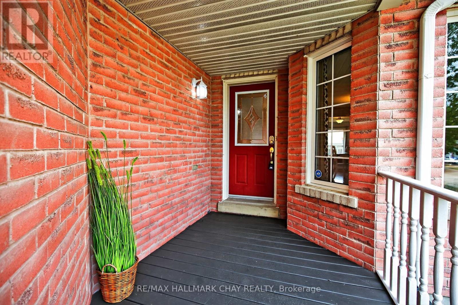 2017 Wilson Street, Innisfil, Ontario  L9S 4X9 - Photo 2 - N12518250