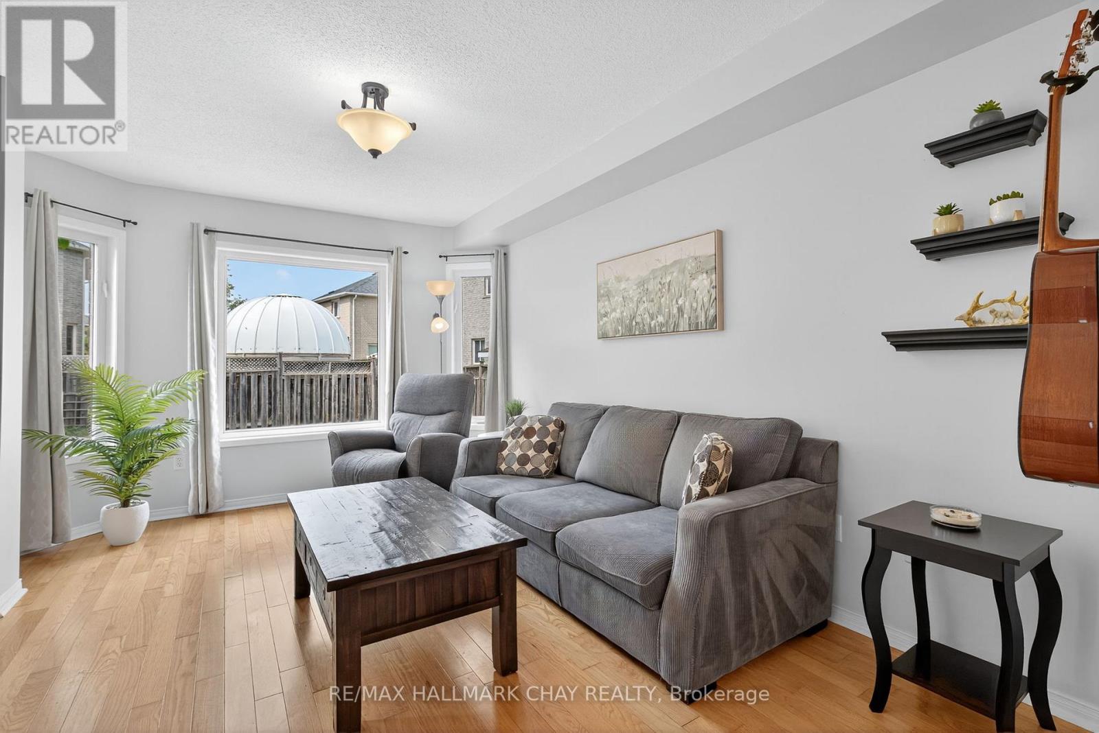 2017 Wilson Street, Innisfil, Ontario  L9S 4X9 - Photo 7 - N12518250