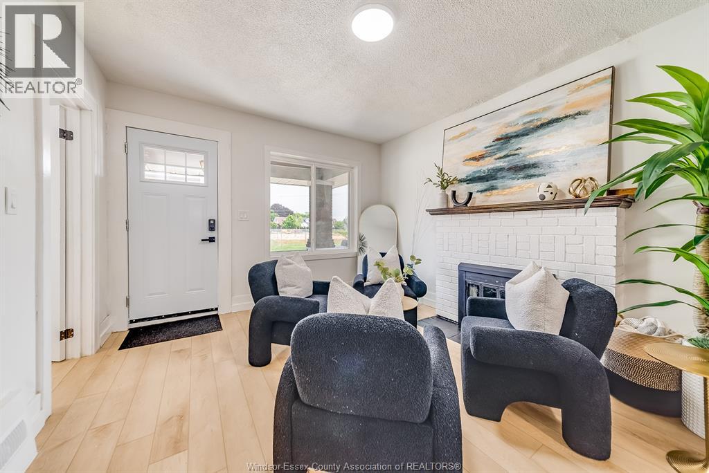 2241 Windermere Road, Windsor, Ontario N8W 2S7 - Photo 4 - 25028259