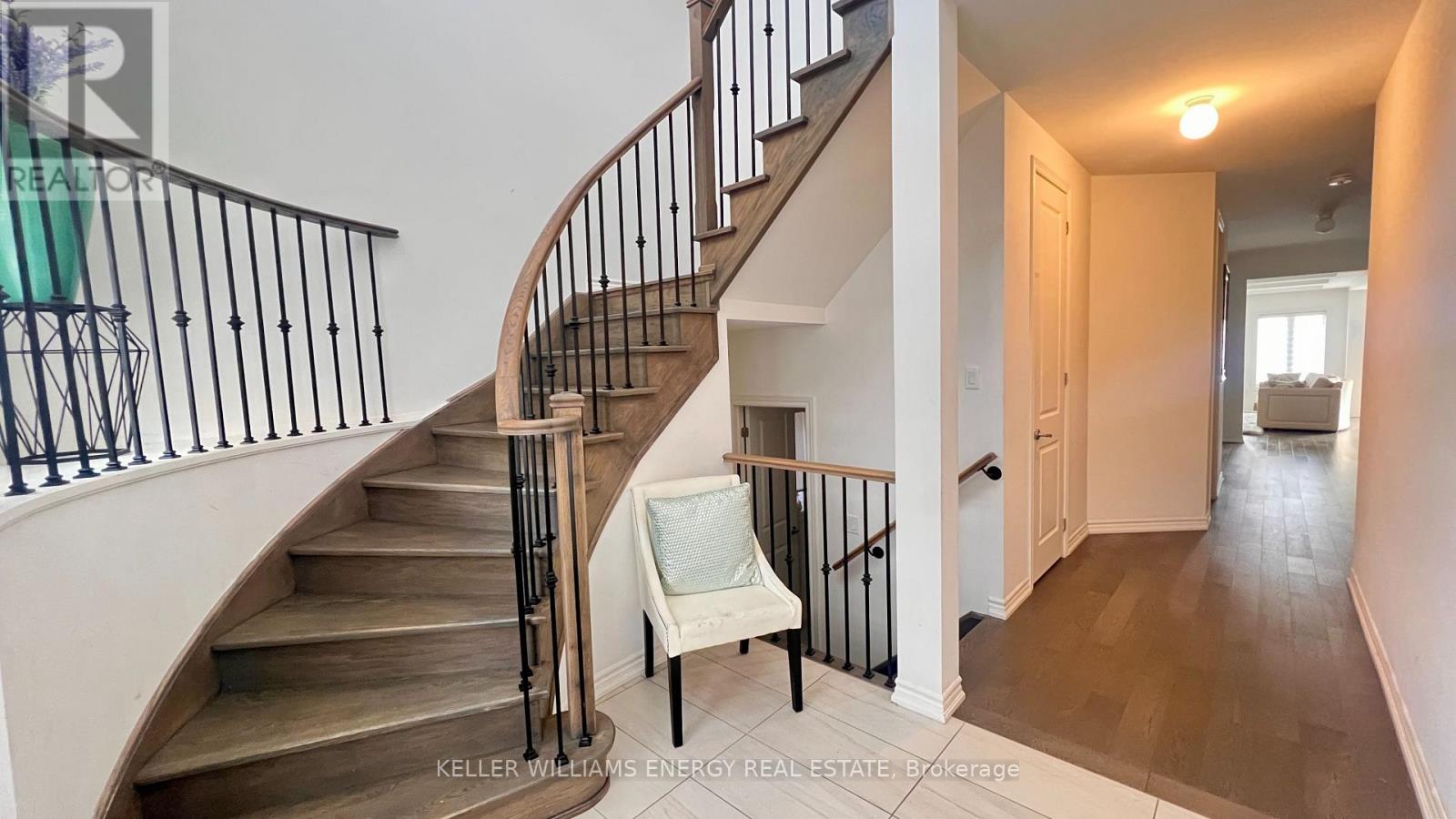 105 Elephant Hill Drive, Clarington, Ontario  L1C 0V8 - Photo 2 - E12518368