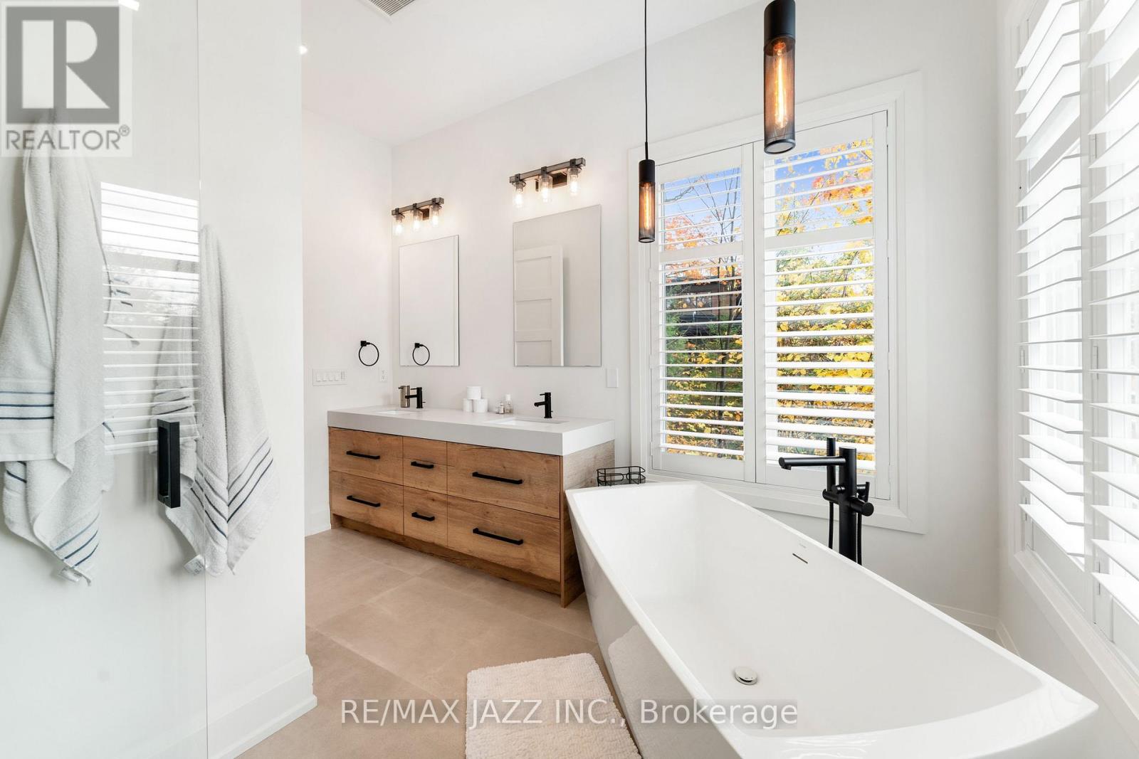 147 Elysian Fields Road, Kawartha Lakes, Ontario K0M 1G0 - Photo 20 - X12518312