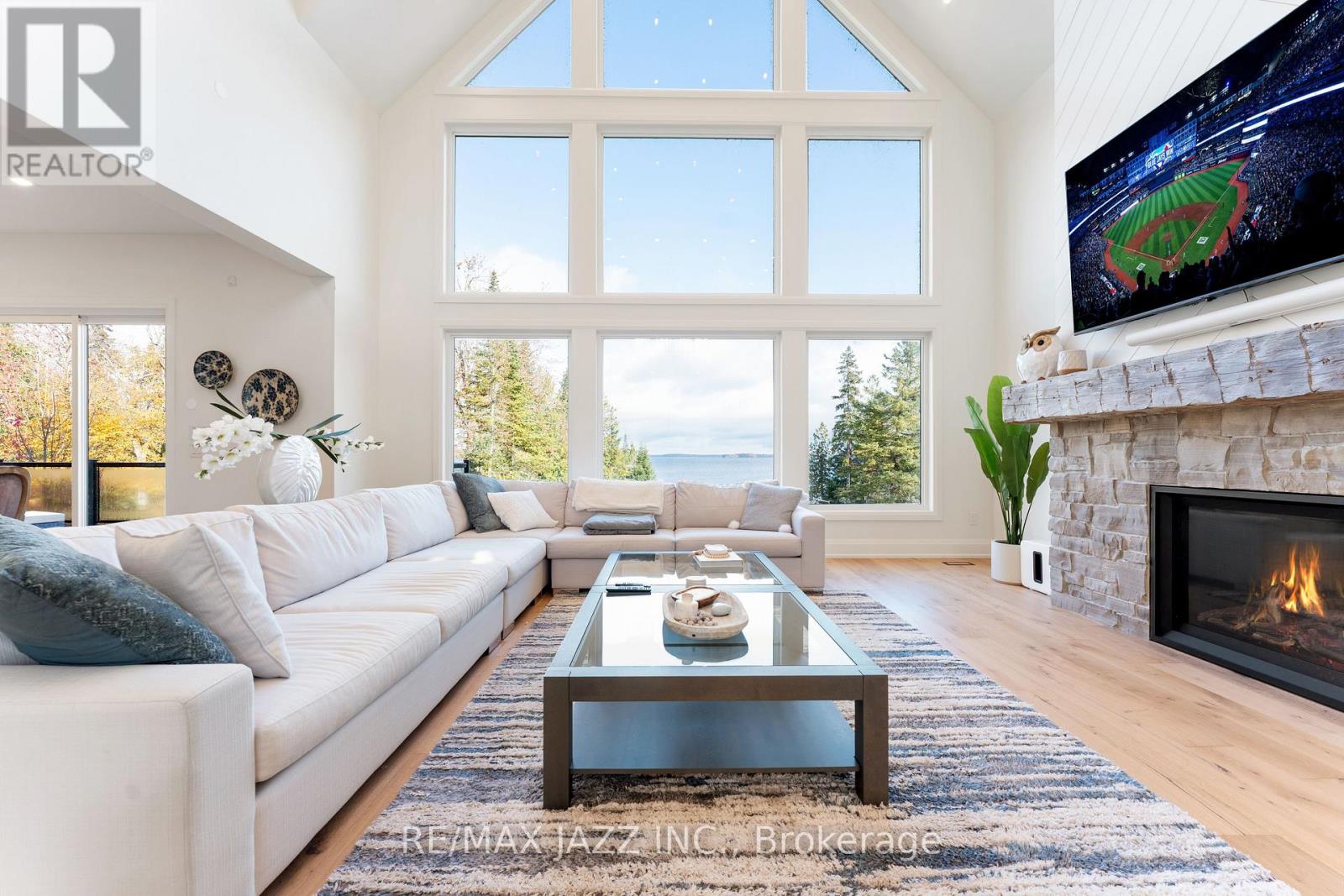 147 Elysian Fields Road, Kawartha Lakes, Ontario K0M 1G0 - Photo 8 - X12518312