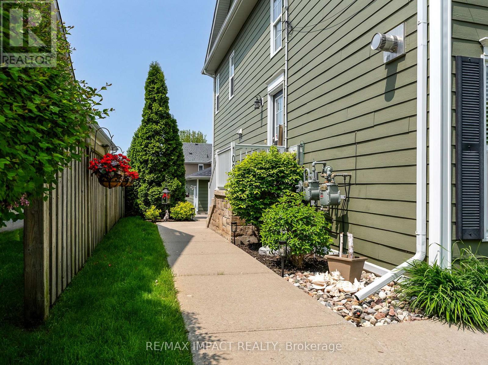 103 - 845 Smith Road, Cobourg, Ontario K9A 0C2 - Photo 3 - X12518432