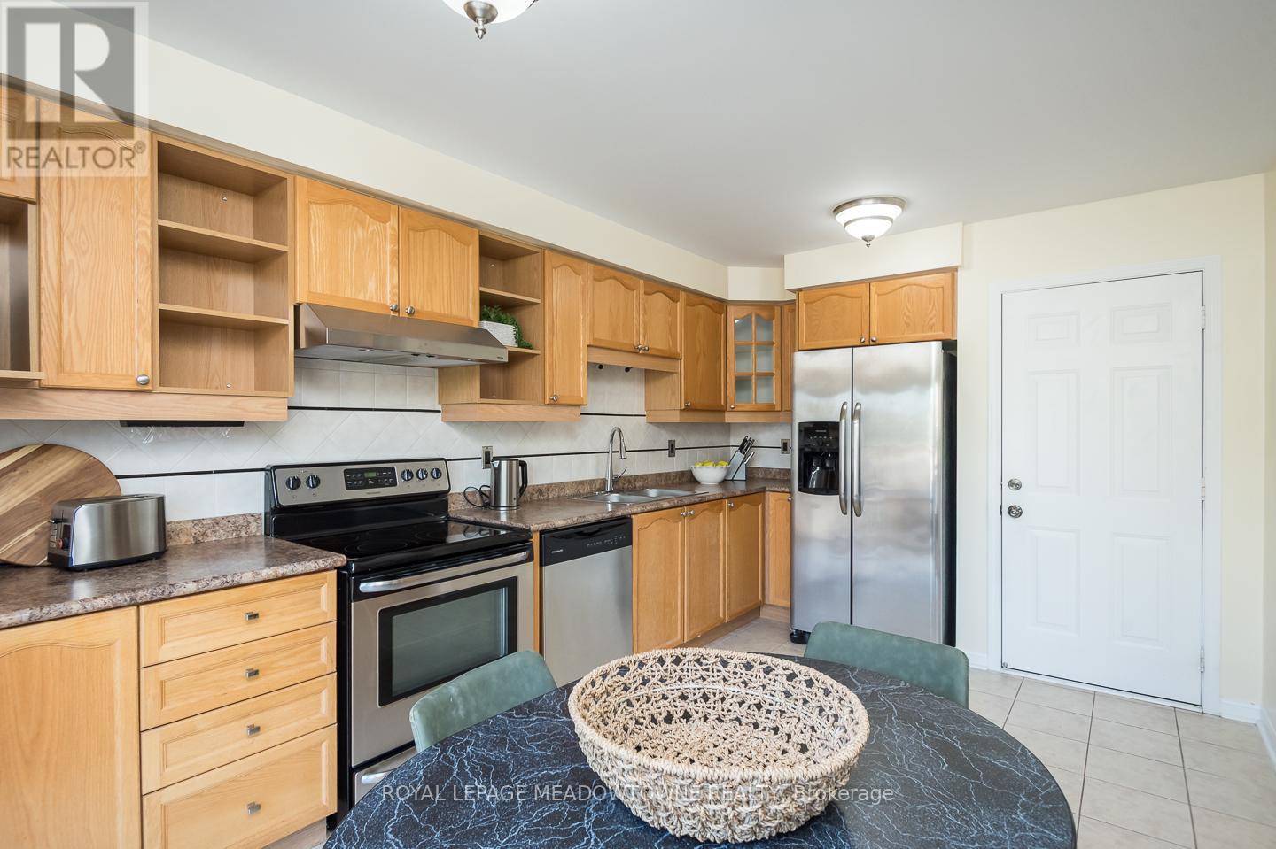 701 Thompson Road S, Milton, Ontario L9T 5W8 - Photo 16 - W12518110