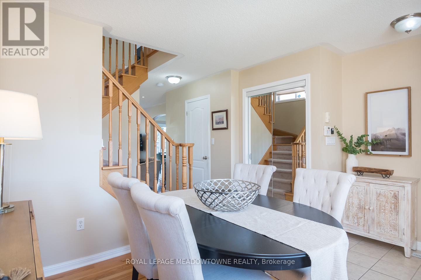 701 Thompson Road S, Milton, Ontario L9T 5W8 - Photo 5 - W12518110