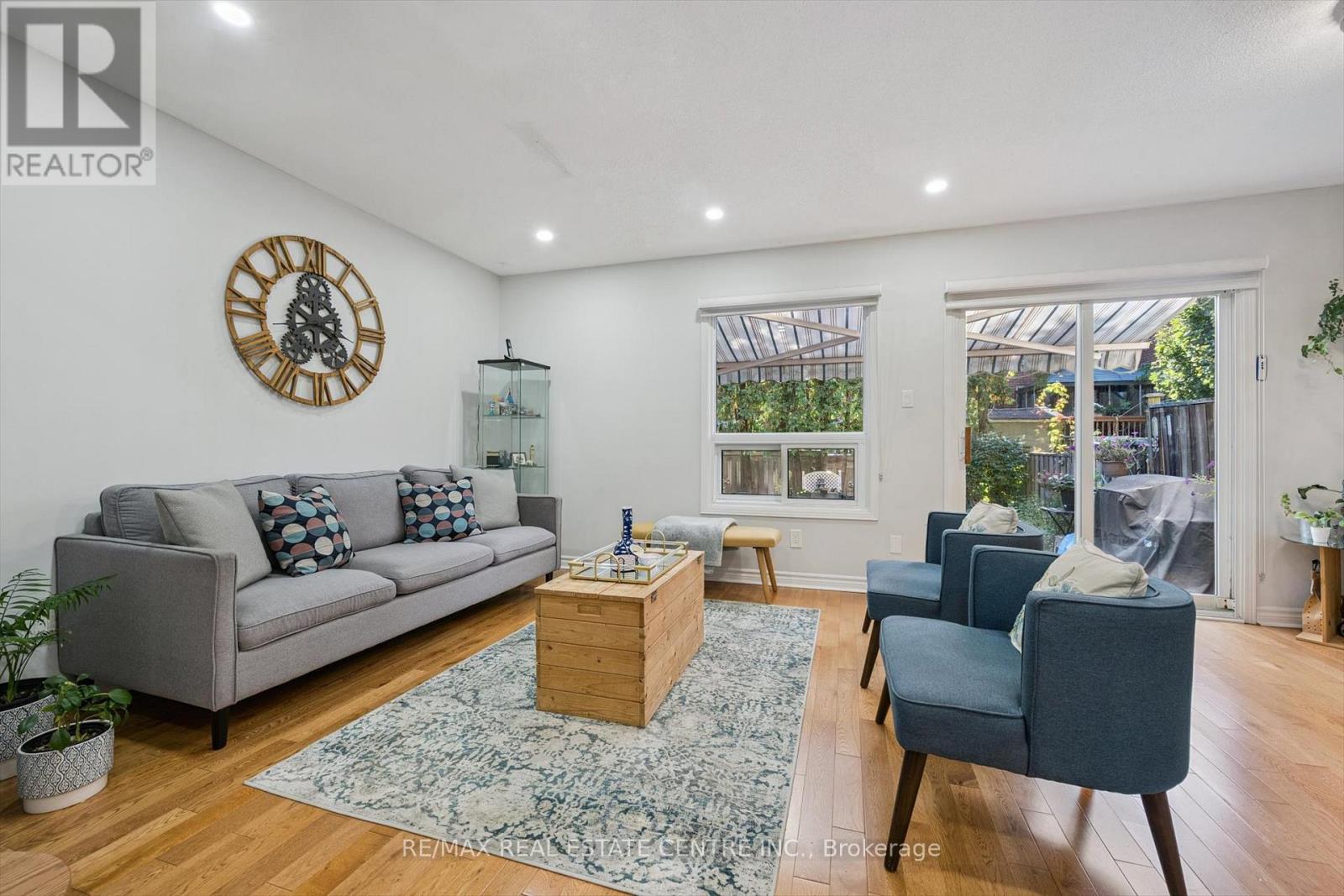 550 Ashprior Avenue, Mississauga, Ontario L5R 3N2 - Photo 13 - W12518128