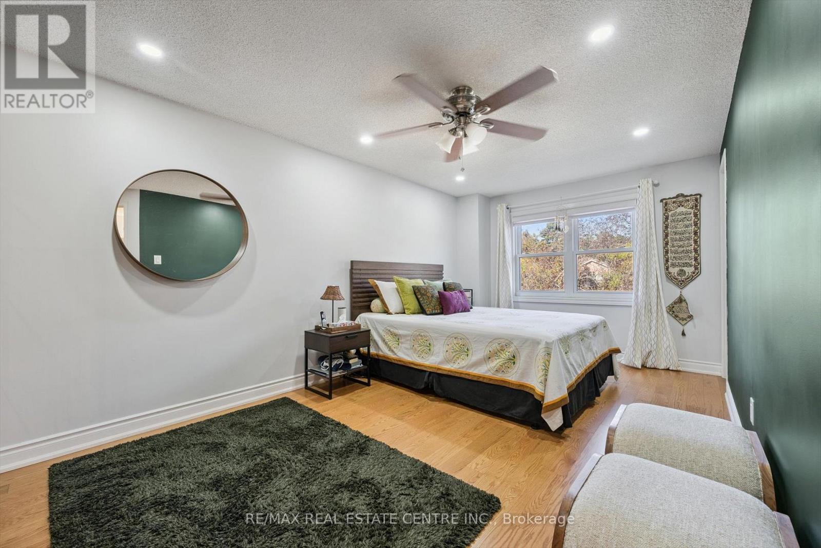 550 Ashprior Avenue, Mississauga, Ontario L5R 3N2 - Photo 18 - W12518128