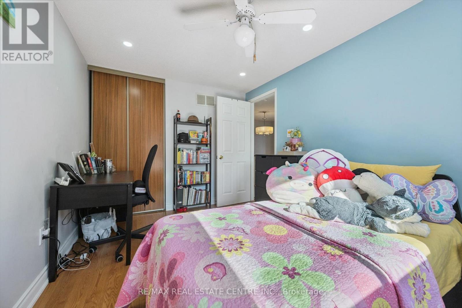 550 Ashprior Avenue, Mississauga, Ontario L5R 3N2 - Photo 26 - W12518128