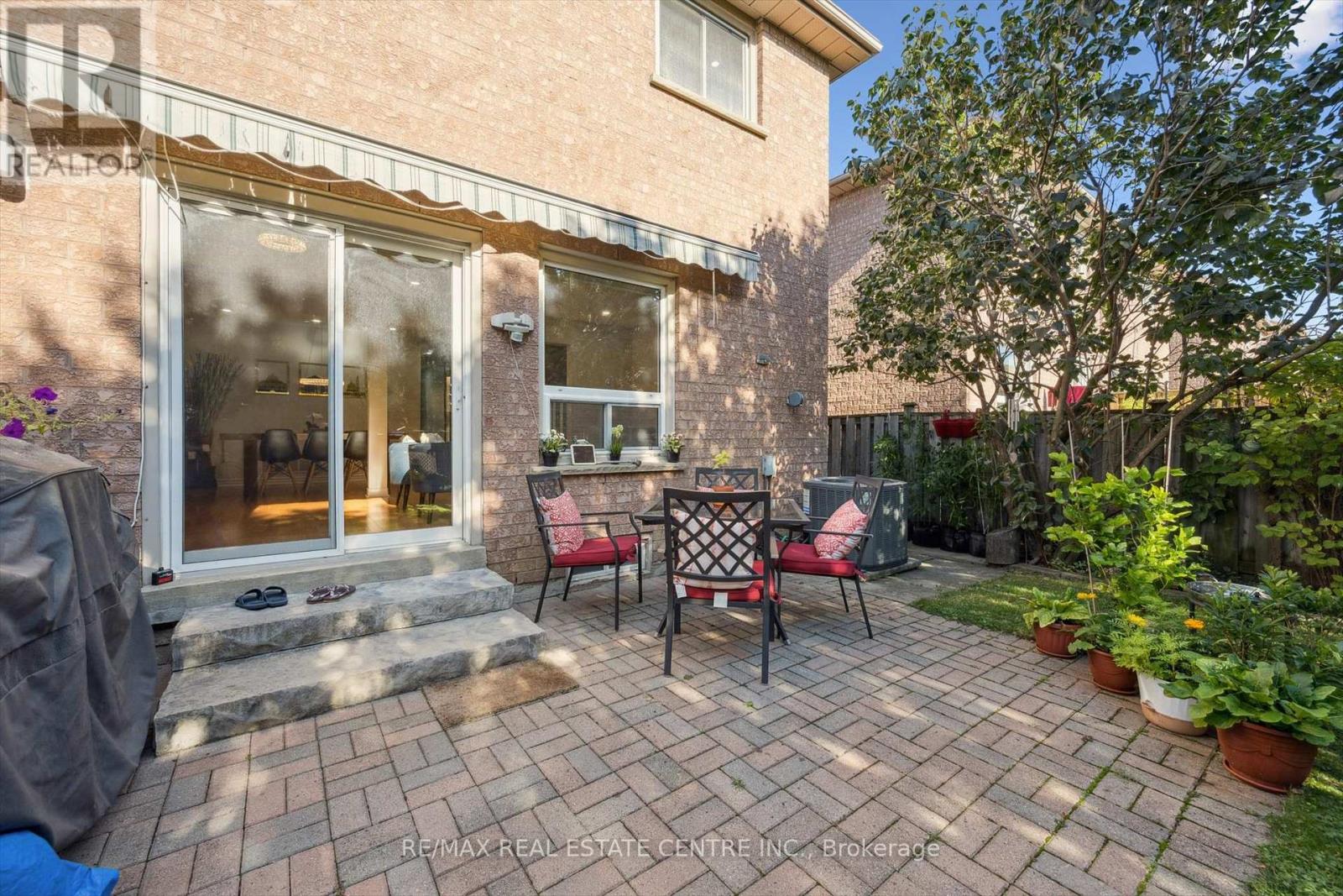 550 Ashprior Avenue, Mississauga, Ontario L5R 3N2 - Photo 35 - W12518128