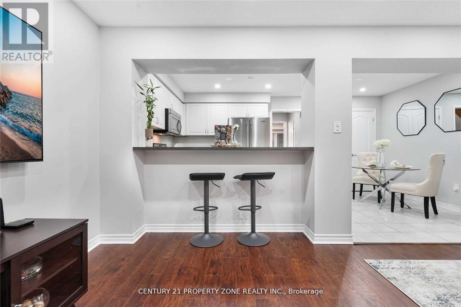 95 Bannister Crescent, Brampton, Ontario L7A 0G2 - Photo 7 - W12518136